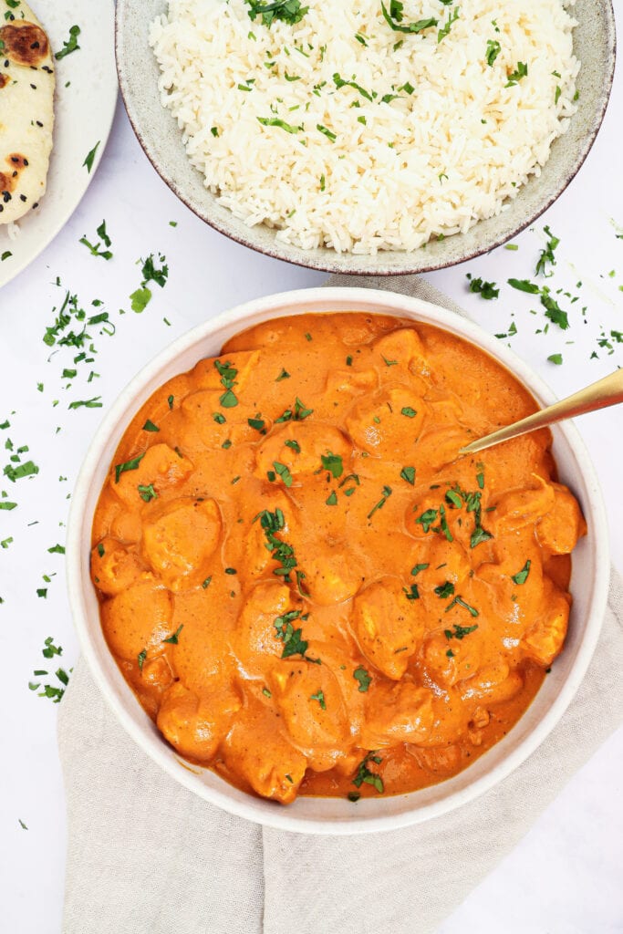 Butter chicken - Opskrift på blød og cremet butter chicken