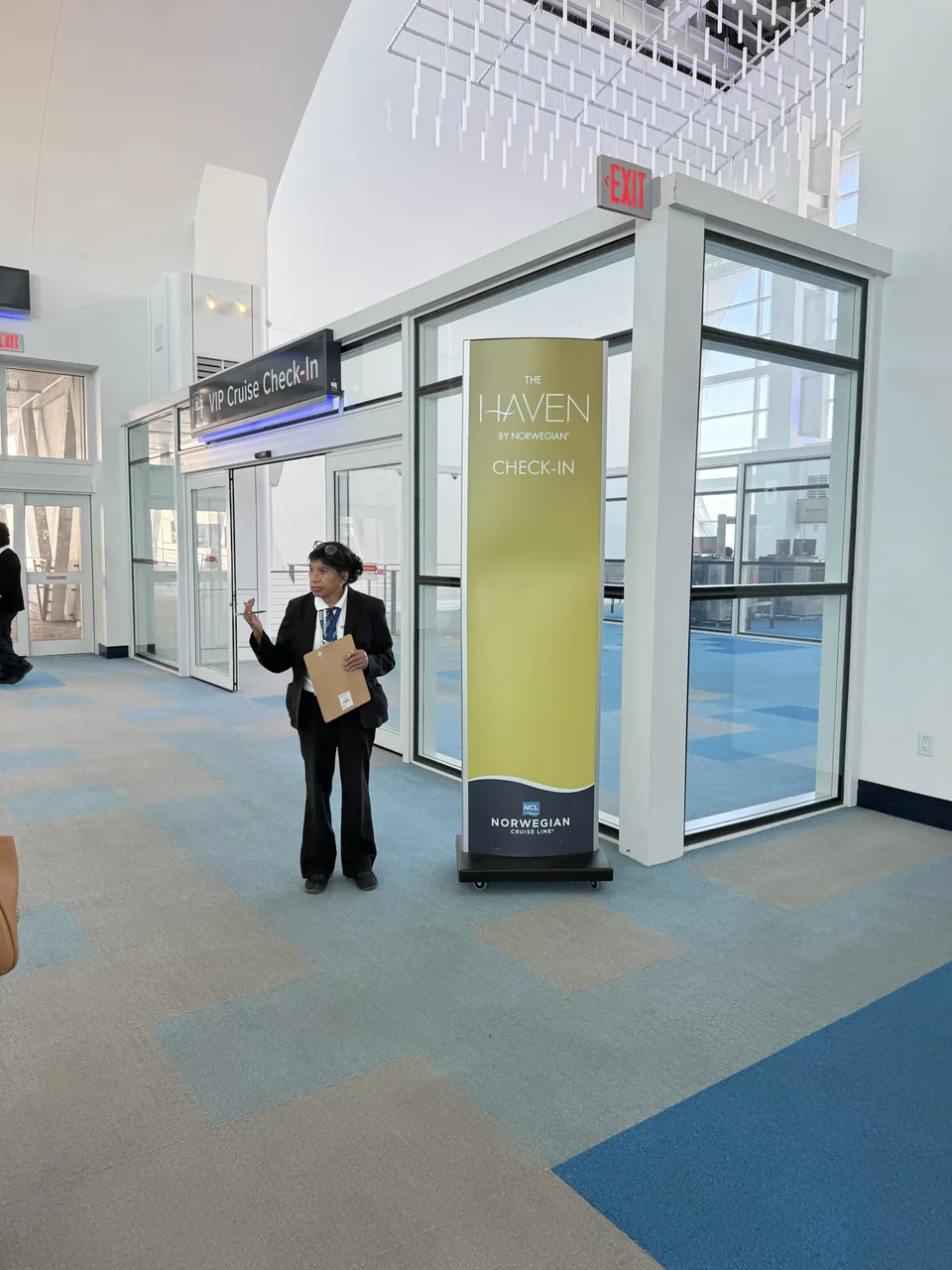 Skilt til The Haven by Norwegian check-in ved VIP-indgangen i krydstogtterminalen i PortMiami