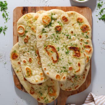 Pandestegte naan - Opskrift på lækre saftige naan brød