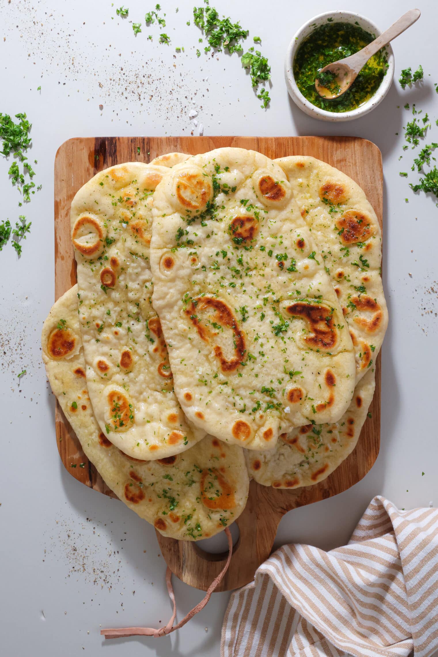 Pandestegte naan - Opskrift på lækre saftige naan brød