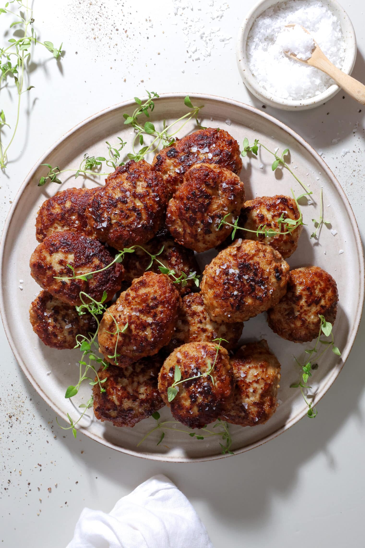 Frikadeller - Opskrift på pandestegte frikadeller