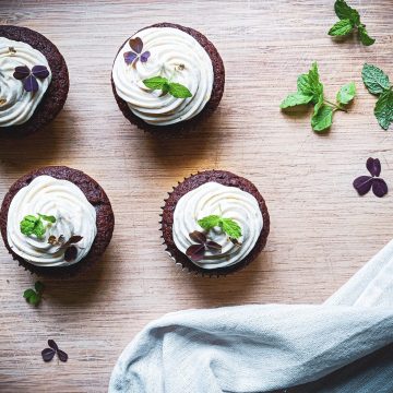 Opskrift på chokolade muffins med appelsin frosting