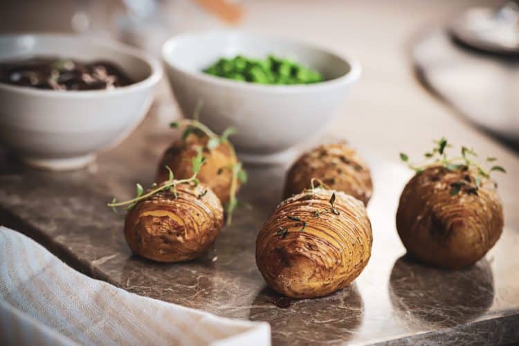Hasselback Kartofler Opskrift Pa Hasselbagte Kartofler