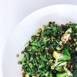 Salat med quinoa og linser - Opskrift på sprød og fyldig salat