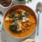 Mulligatawny suppe med sprøde linser – Indisk linsesuppe