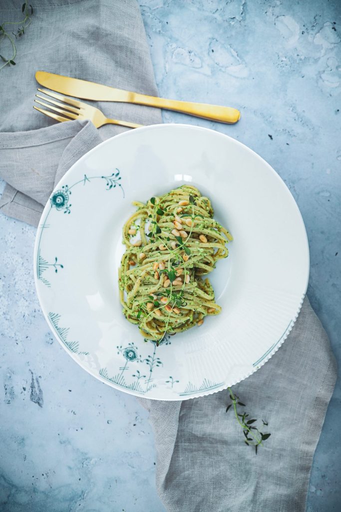 Opskrift på den bedste pasta med hjemmelavet pesto