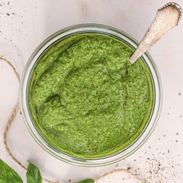 Grøn pesto med rucola - Ruccolapesto med basilikum