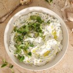 Autentisk Græsk Tzatziki Opskrift - Perfekt Tilbehør | Gourministeriet