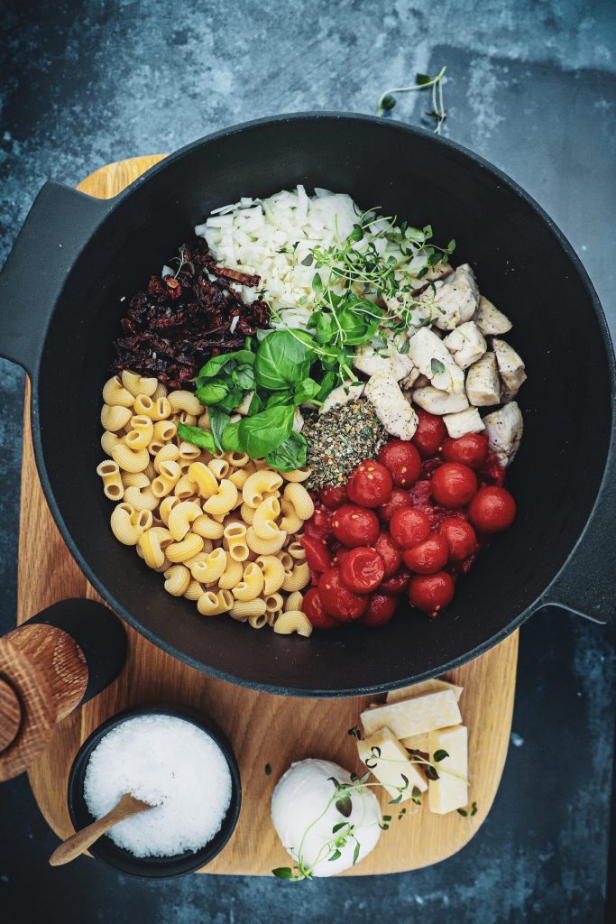 Opskrift på cremet one pot pasta med kylling
