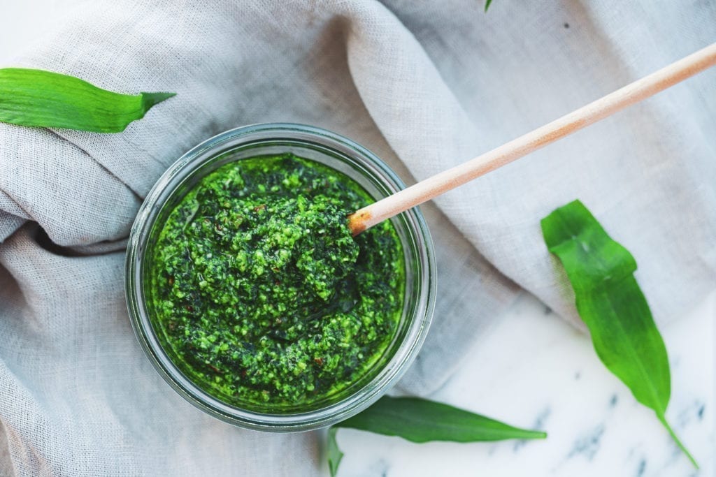 Ramsløgpesto - Opskrift på den lækreste pesto med ramsløg