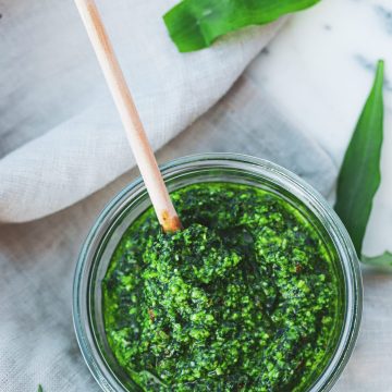 Ramsløgpesto - Opskrift på den lækreste pesto med ramsløg