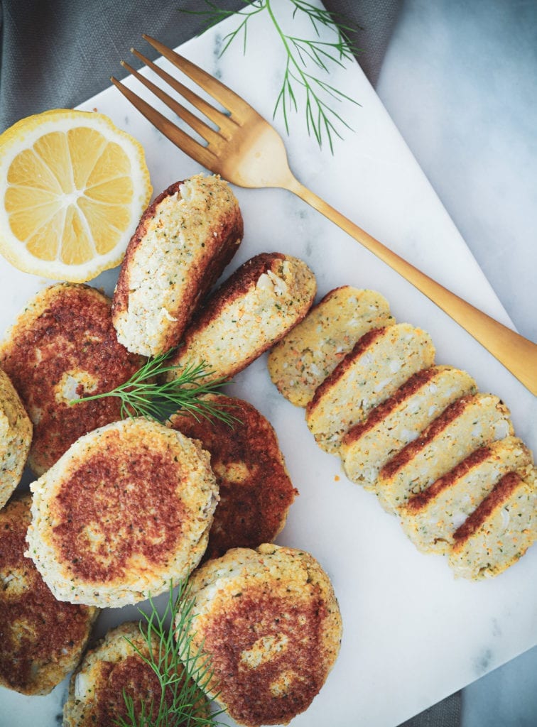 Fiskefrikadeller - Opskrift på fiskefrikadeller af rester