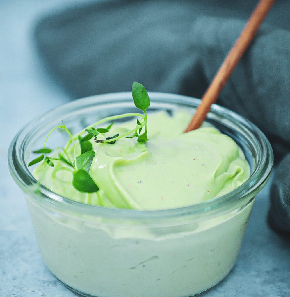 Cremet avocadodressing - Opskrift på dressing med avocado
