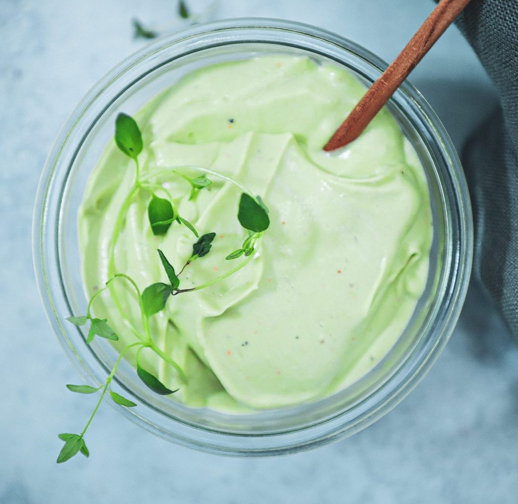 Cremet avocadodressing - Opskrift på dressing med avocado