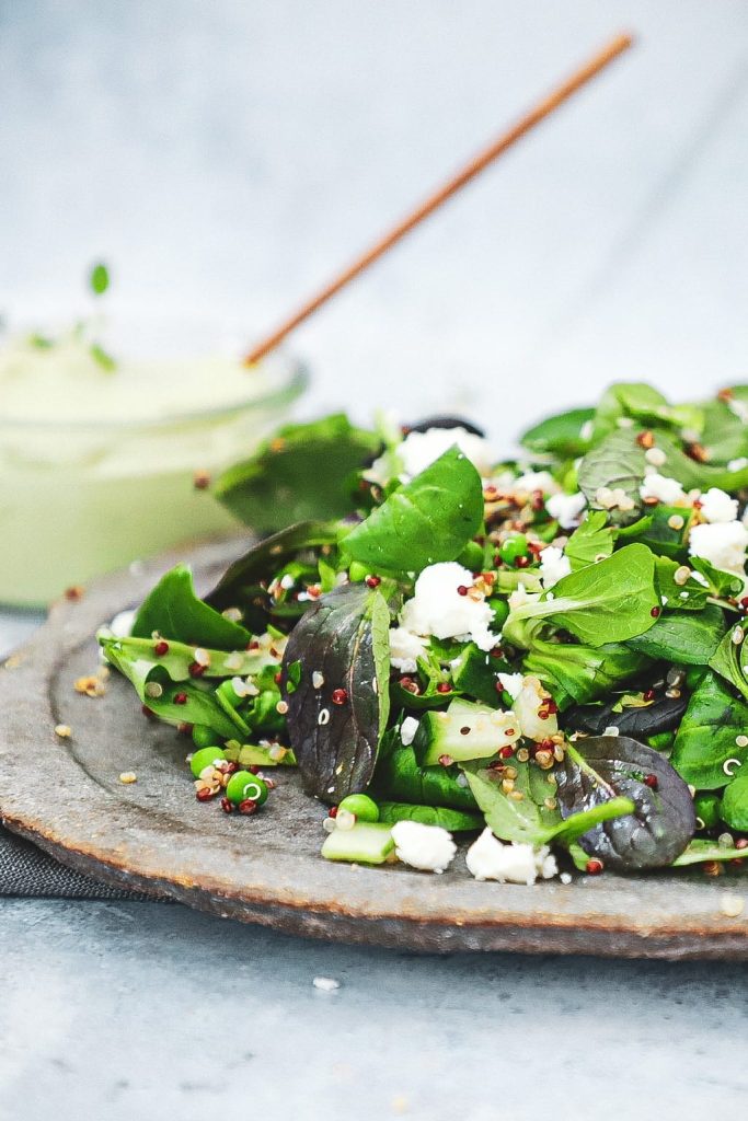 Quinoasalat med feta - Opskrift på skønt tilbehør til grill