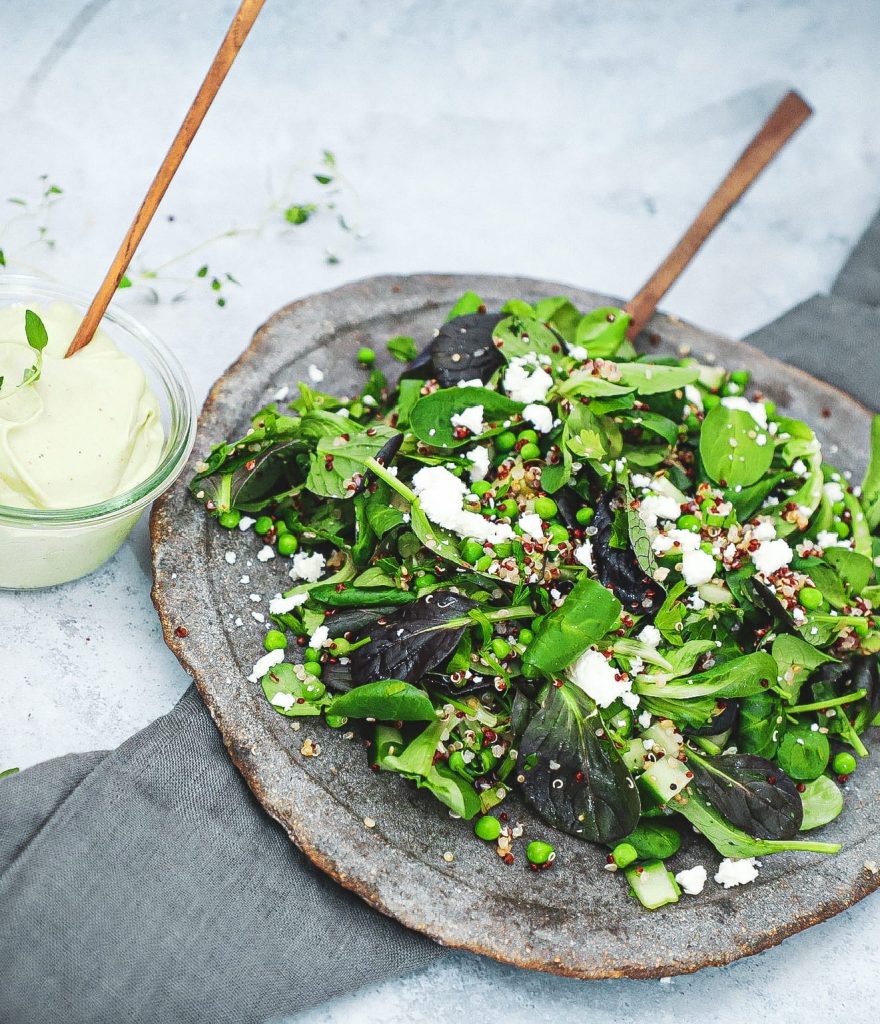 Quinoasalat med feta - Opskrift på skønt tilbehør til grill