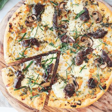 Pizza bianco med oksemørbrad - Inspiration til pizza topping