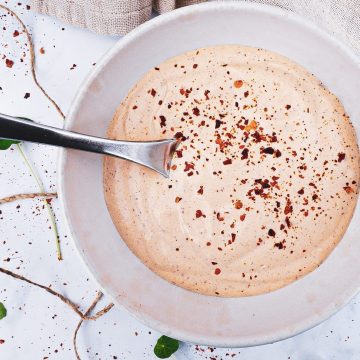Chilidressing - Opskrift på mild og cremet chilidressing