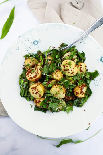 Kartoffelsalat med ramsløg - Opskrift på skøn kartoffelsalat