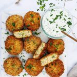 Sprøde fishcakes - Opskrift på panko panerede fiskefrikadeller