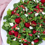 Grøn salat med hindbær - Opskrift på hindbærsalat med feta