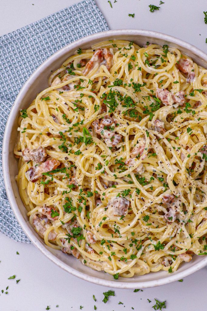 Cremet pasta med bacon og mascarpone - Opskrift a la carbonara