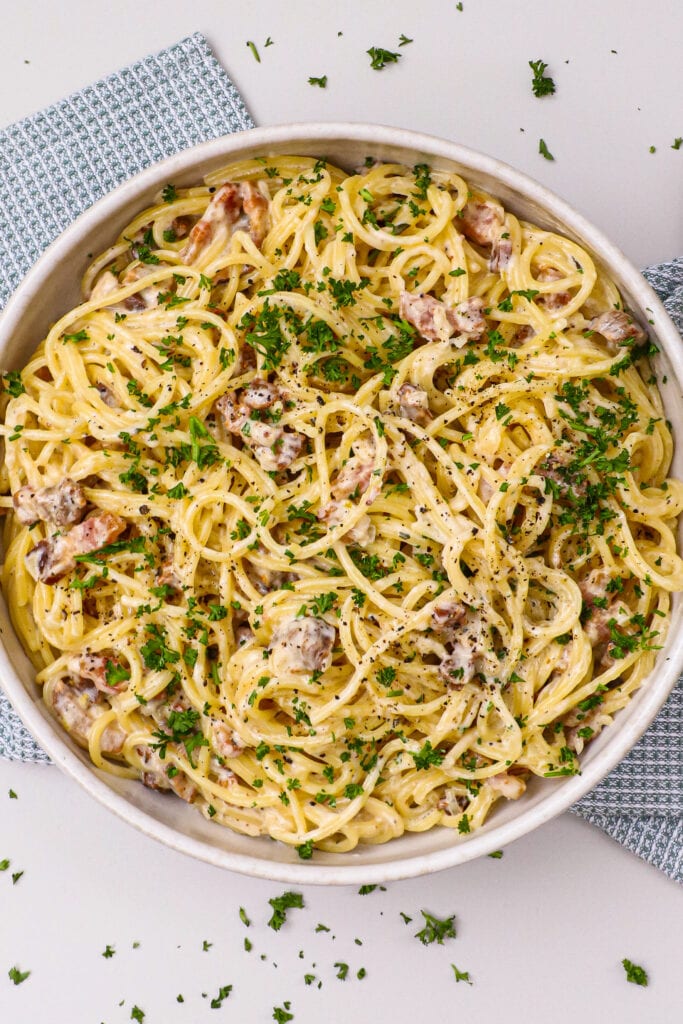 Cremet pasta med bacon og mascarpone - Opskrift a la carbonara