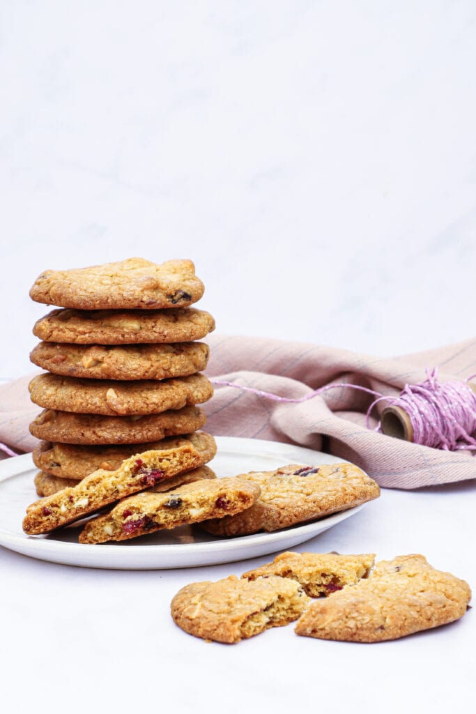 Cookies med macadamia - Opskrift på cookies med nødder og chokolade