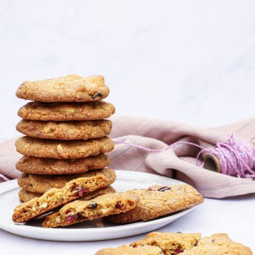 Cookies med macadamia - Opskrift på cookies med nødder og chokolade