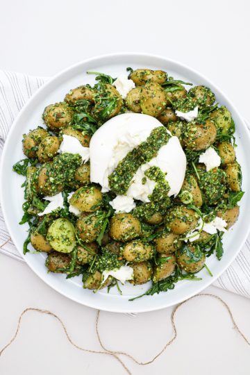 Kartoffelsalat med pesto og burrata - Opskrift på pestokartofler