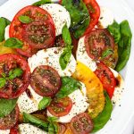 Caprese salat - Opskrift på salat med tomat og mozzarella