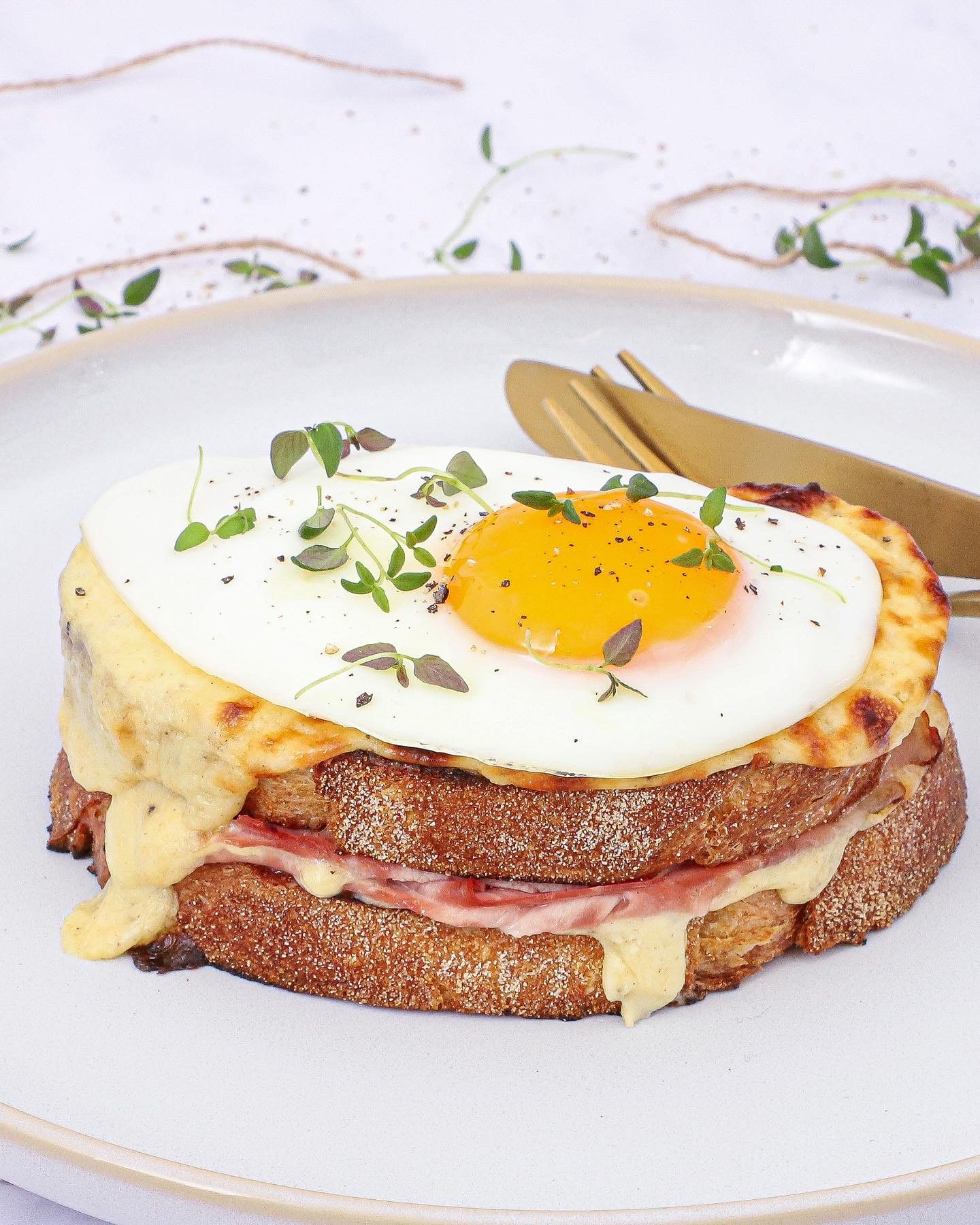 Croque Madame - Opskrift på klassisk croque madame