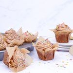 Kanelmuffins med kaffefrosting - Opskrift på kanelkage muffins