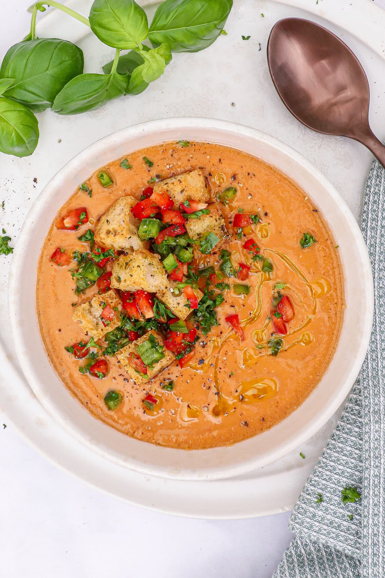 Gazpacho - Kold spansk grøntsagssuppe på 10 minutter