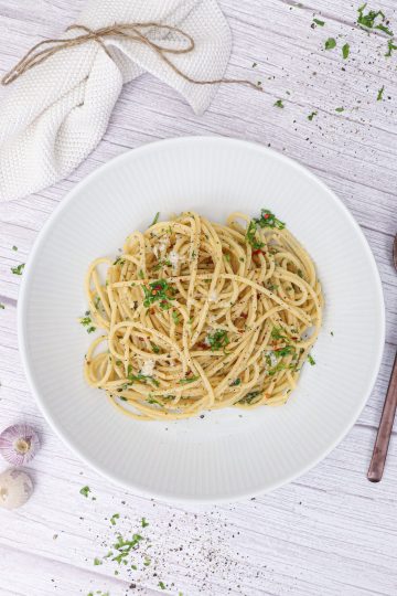 Spaghetti Aglio e Olio - Opskrift på pasta med hvidløg og olie