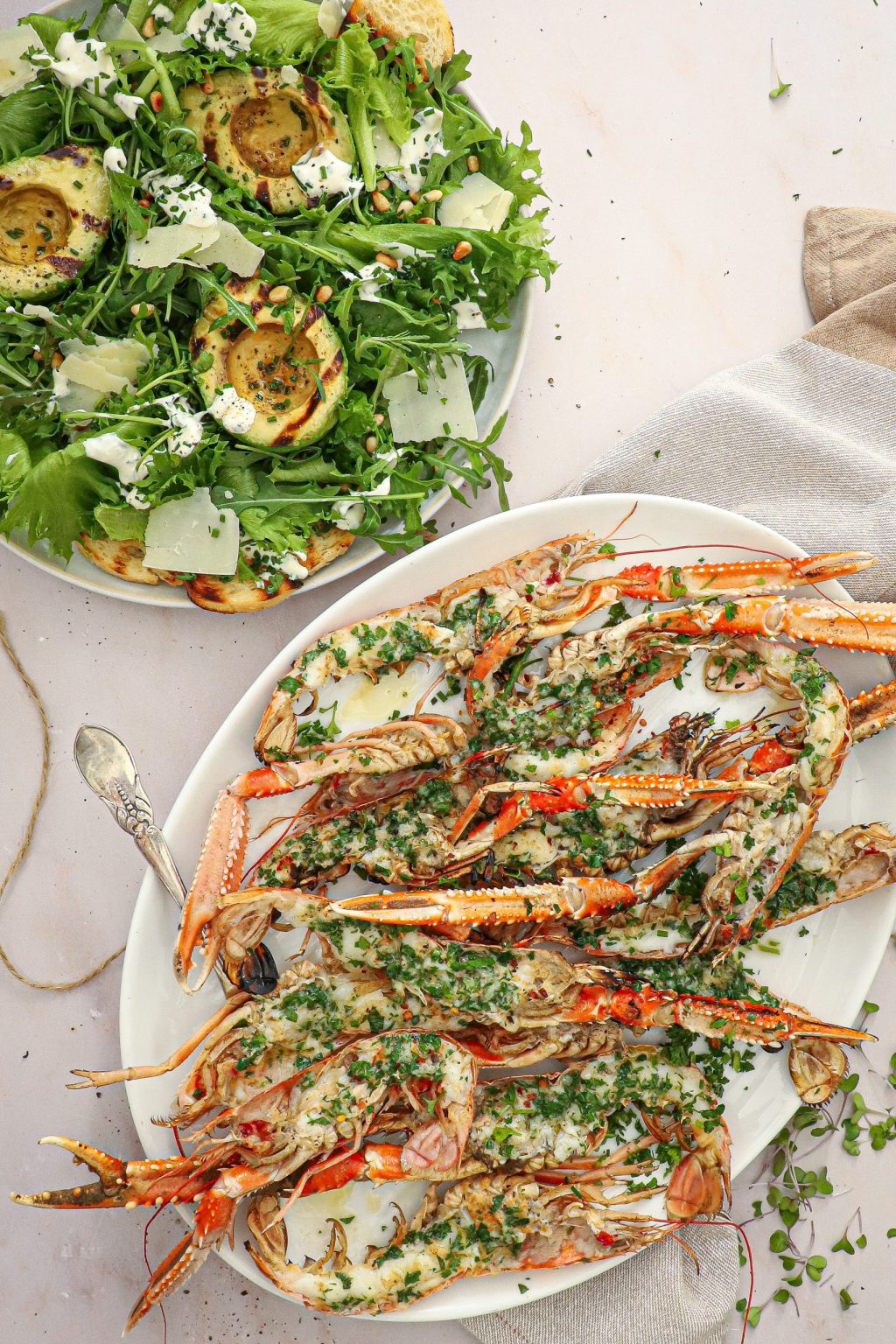 Grillet jomfruhummer med avocadosalat Jomfruhummer på grill