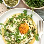 Tortilla med pesto feta spejlæg