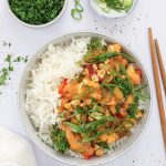 Vegetarisk rød karry med kikærter - Vegetar thai curry