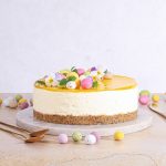 Cheesecake med citron, lakrids og passionsfrugt gelé