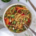 Thai inspireret rød karry suppe med oksekød | Gourministeriet