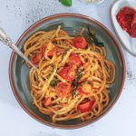 Spicy Sambal Oelek Pasta med Fløde og Parmesan - Nem Opskrift