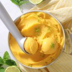 Mangosorbet med 3 ingredienser - Sund og nem uden ismaskine