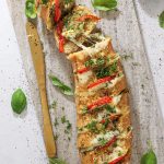 Caprese Flute med Mozzarella, Tomat og Pesto – Nem Opskrift