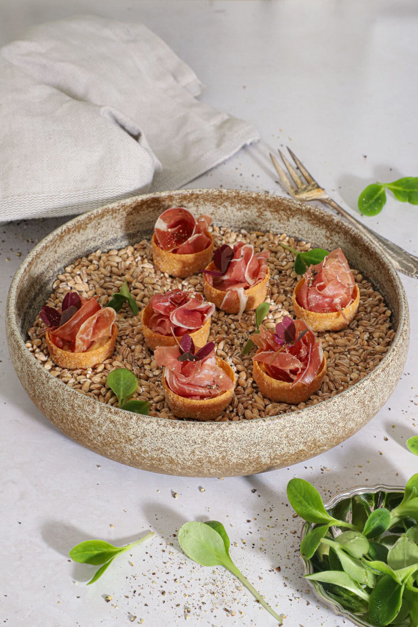 Krustader Krustader med Parmesan Mayo og Serrano - Nem og Lækker Opskrift