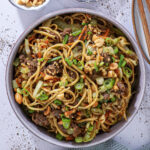 Nudler med spidskål, oksekød og teriyaki - Nem hverdagsret
