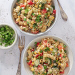 Pastasalat med spicy tun og hytteost – En mættende og proteinrig salat