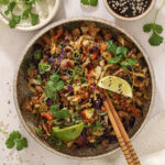 Asiatisk wok med kylling, spidskål og hoisin - Nem hverdagsret
