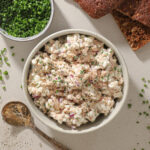Tunsalat med hytteost – Sund, cremet og proteinrig opskrift