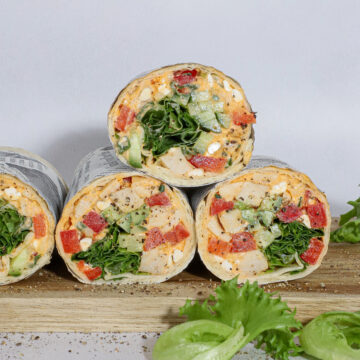 Wraps med spicy kyllingesalat – Proteinrige og mættende wraps
