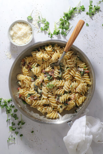 Pasta med fløde, bacon og citron - Nem mad på 30 minutter
